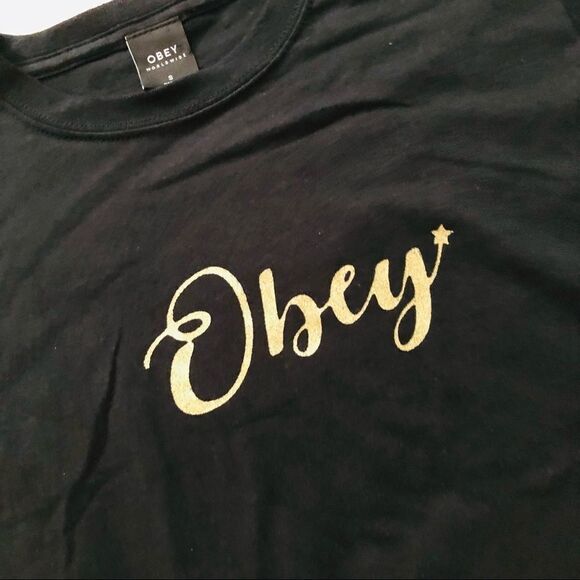 OBEY BLACK STARRY SCRIPT TEESHIRT WOMENS sz Small - Picture 3 of 8